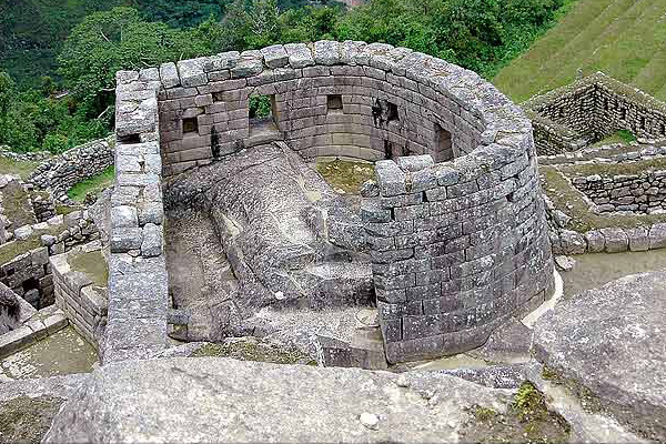 MACHU PICCHU, PERU - 2