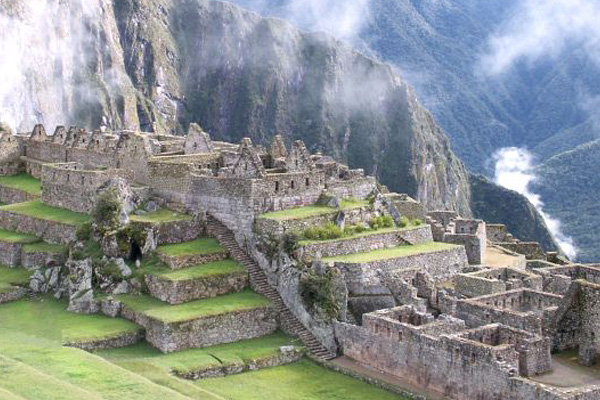 MACHU PICCHU, PERU - 3