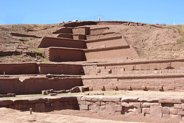 TIWANAKU-TIAHUANACO, BOLIVIA - 3